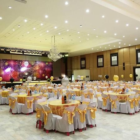 The Pine Resort Pathum Thani Ngoại thất bức ảnh