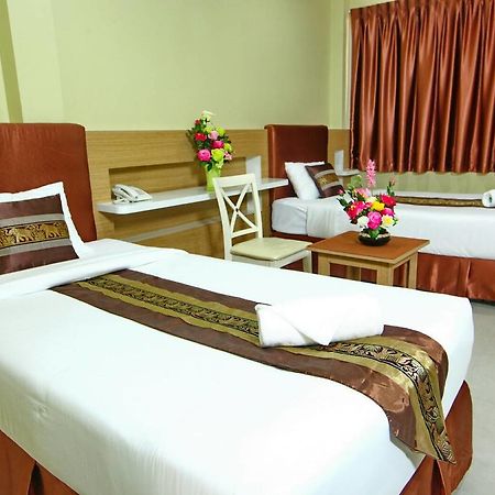 The Pine Resort Pathum Thani Ngoại thất bức ảnh
