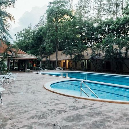 The Pine Resort Pathum Thani Ngoại thất bức ảnh