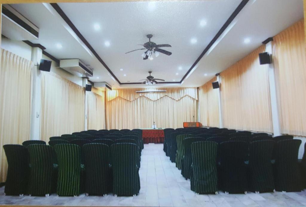 The Pine Resort Pathum Thani Ngoại thất bức ảnh