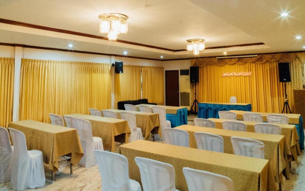 The Pine Resort Pathum Thani Ngoại thất bức ảnh