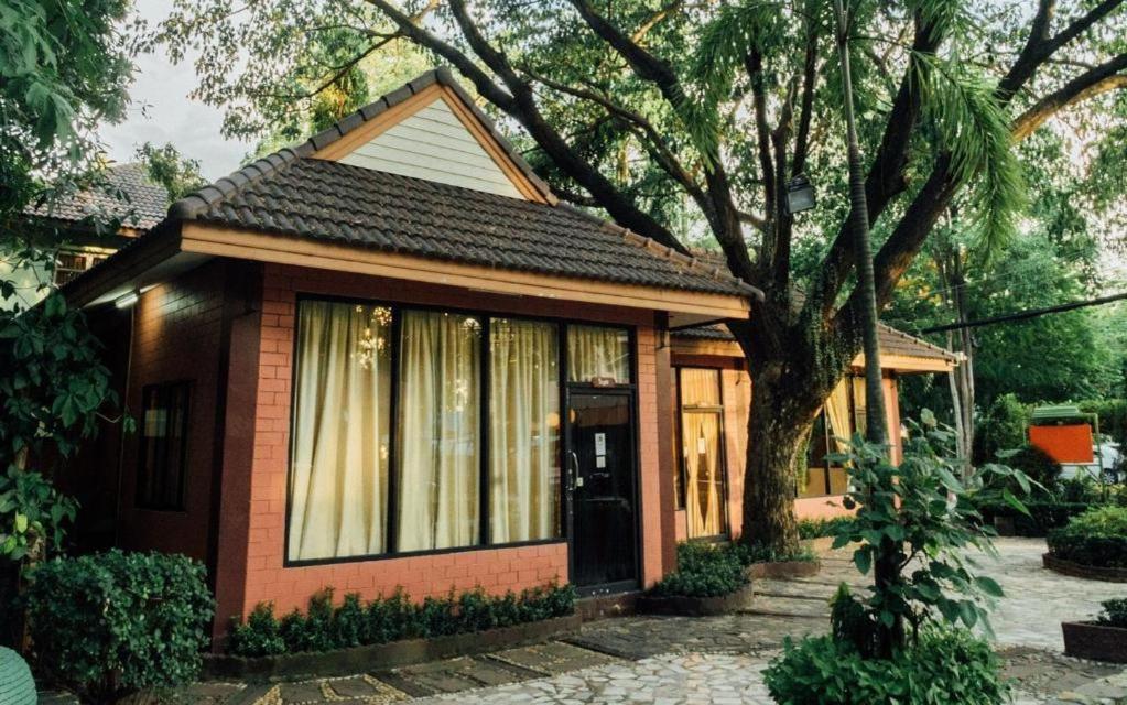 The Pine Resort Pathum Thani Ngoại thất bức ảnh