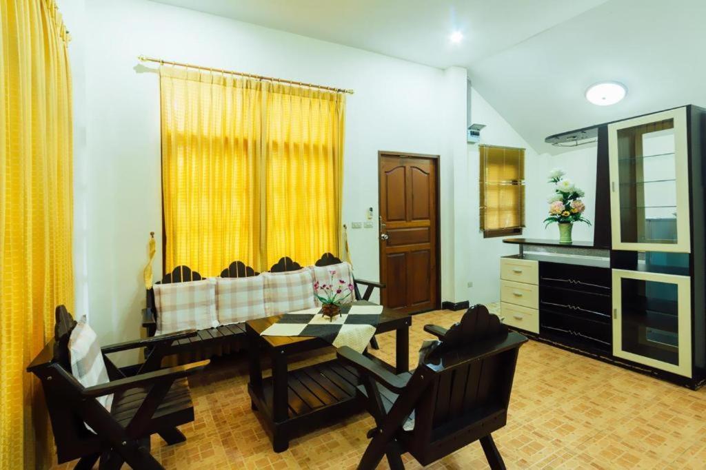 The Pine Resort Pathum Thani Ngoại thất bức ảnh