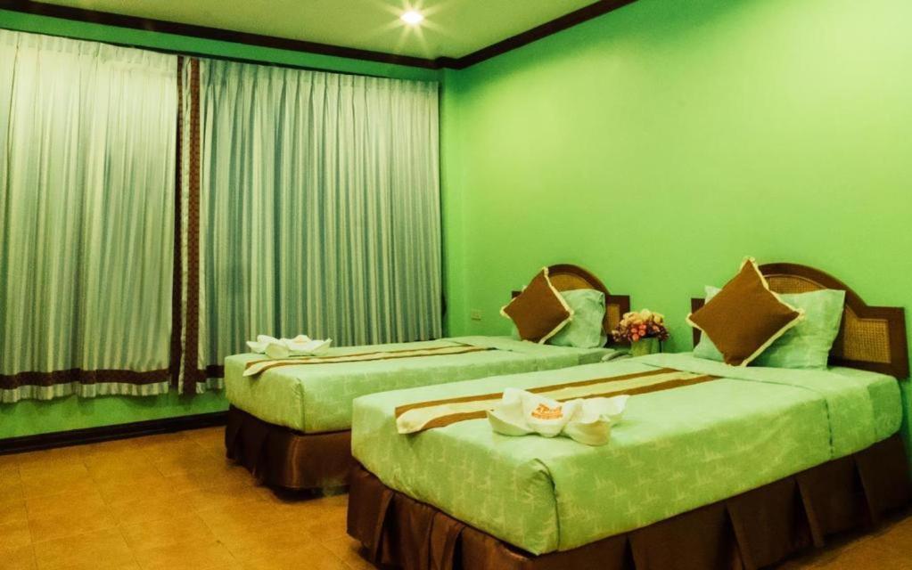 The Pine Resort Pathum Thani Ngoại thất bức ảnh