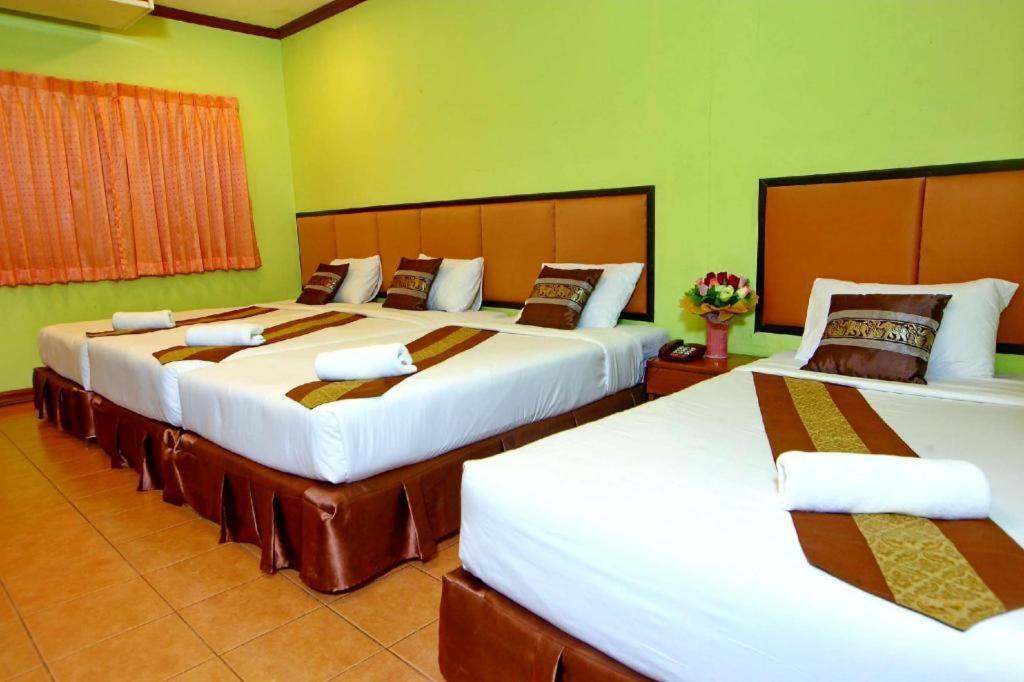 The Pine Resort Pathum Thani Ngoại thất bức ảnh