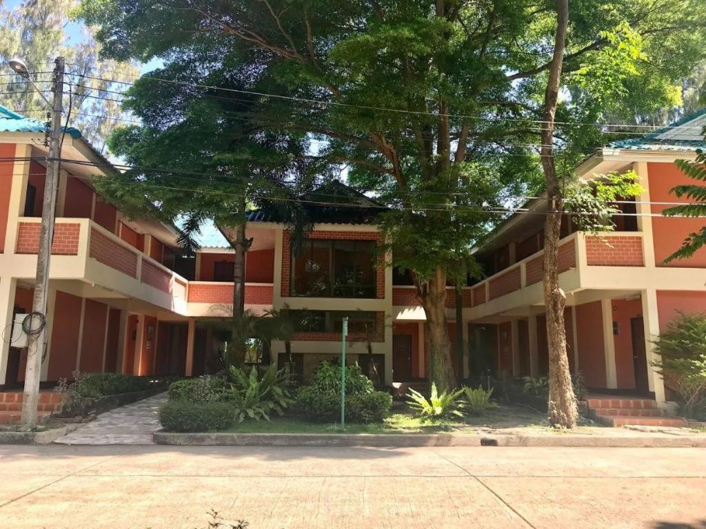 The Pine Resort Pathum Thani Ngoại thất bức ảnh