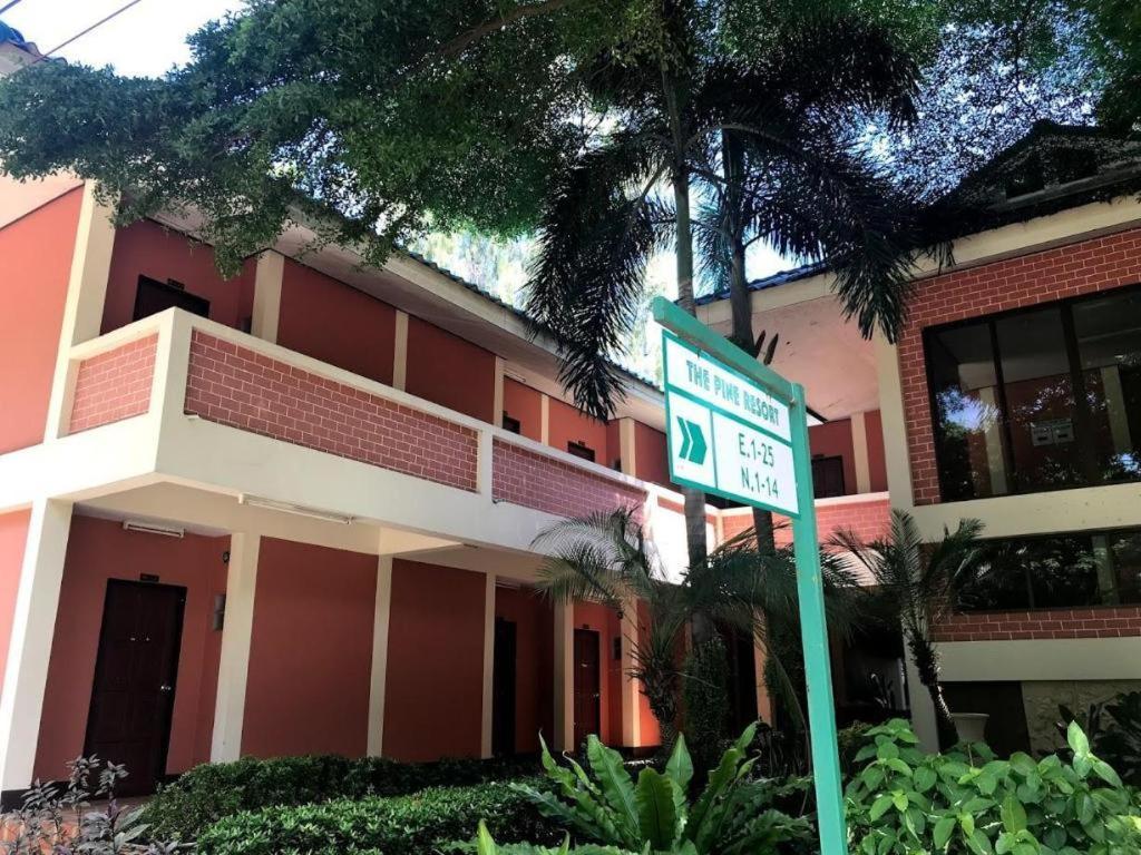 The Pine Resort Pathum Thani Ngoại thất bức ảnh